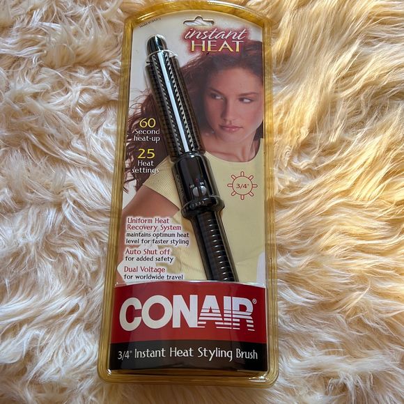 Conair 3/4” Instant Heat Styling Brush - Picture 1 of 6